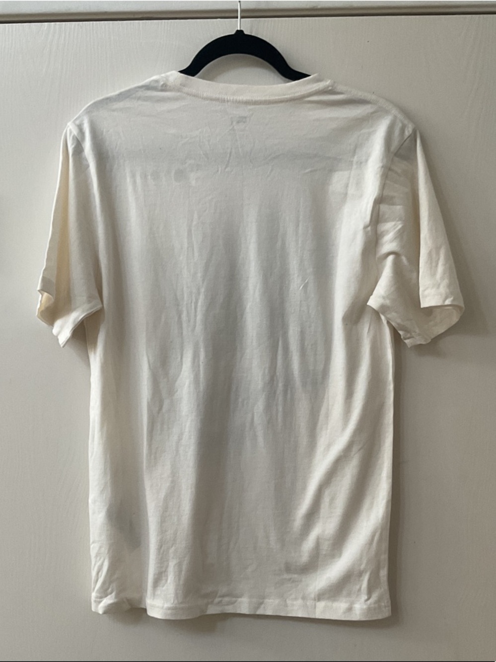 Levi's White Short-Sleeve Graphic Tee with Black Wildlife Print - Picture 3 of 3